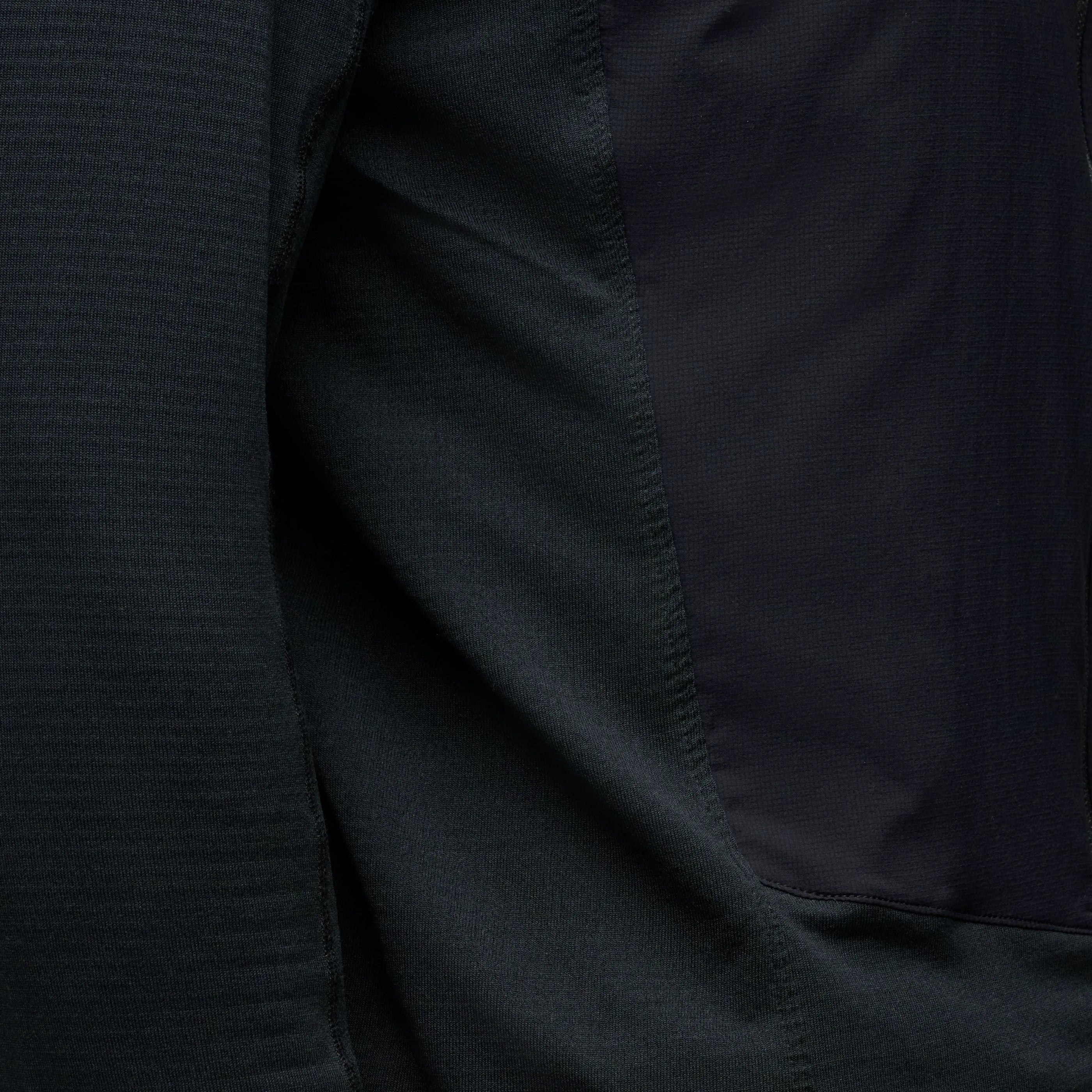 Tundra-Black