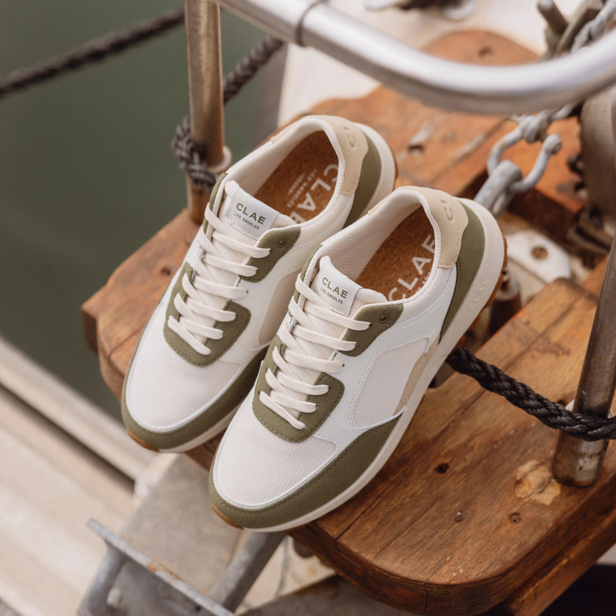 Olive Off-White